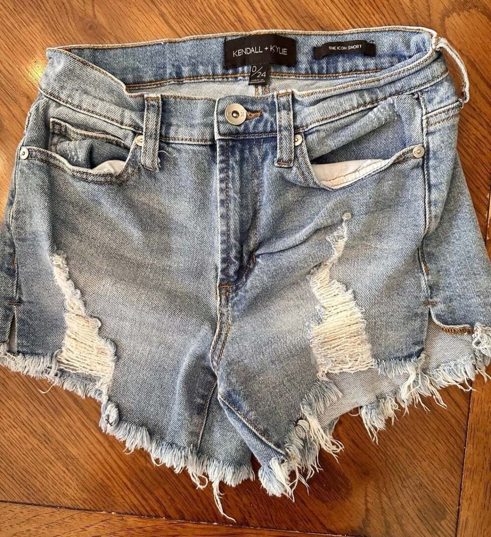 Kendall + Kylie The Icon Short Distressed Cut off Denim Shorts Size 0/24